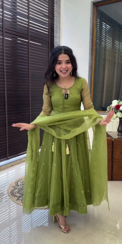 Aglow Green Color Georgette Embroidery Work Salwar Suit