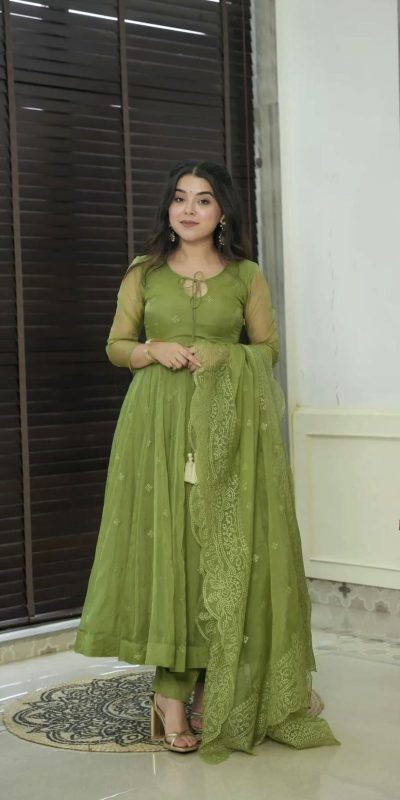 Aglow Green Color Georgette Embroidery Work Salwar Suit