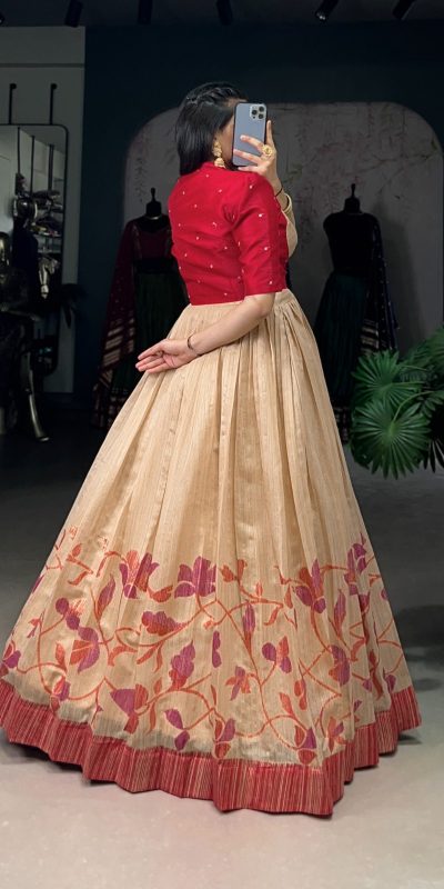 YNF 5027 Red Color Green Silk Printed Gown Casual, Wedding, Festive, Events . Expected Delivery 4-6 Working Days @1799/- only | Gowns, Bollywood Gowns, Creative Gowns, Designer Gowns, Embroidered Gowns, Party Wear Gowns