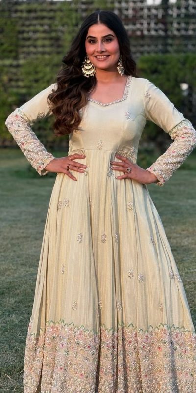 SSR 528 Off White Heavy Georgette With Heavy Embroidery Sequence Work Gown with Embroidery Work. Best Price ₹2399. Delivery 4-6 Working Days. | Gowns, Bollywood Gowns, Creative Gowns, Designer Gowns, Embroidered Gowns, Party Wear Gowns