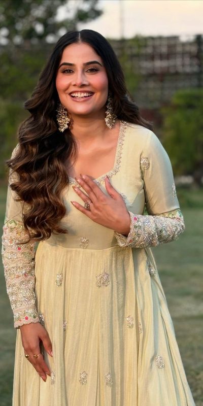 SSR 528 Off White Heavy Georgette With Heavy Embroidery Sequence Work Gown with Embroidery Work. Best Price ₹2399. Delivery 4-6 Working Days. | Gowns, Bollywood Gowns, Creative Gowns, Designer Gowns, Embroidered Gowns, Party Wear Gowns