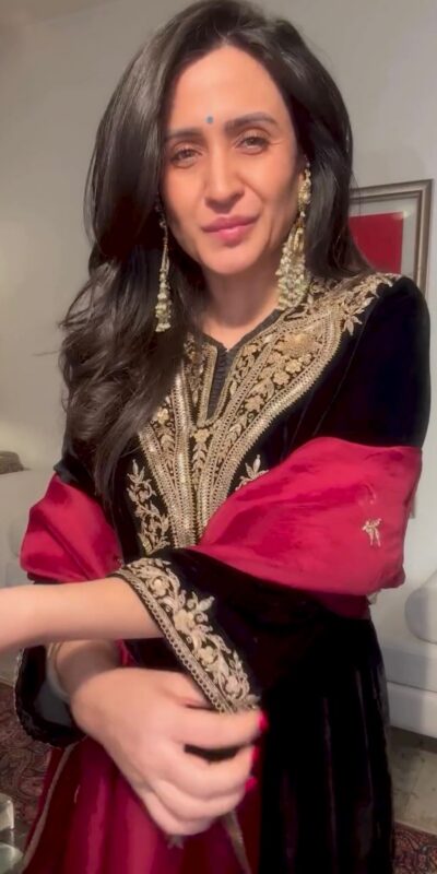 SRK 5216 Black in Viscose Velvet Embroidery Work & Lace Work Salwar Suit . Special Price ₹1899. Delivery 4-6 Working Days. Shop now. | Lehenga, Bollywood Lehenga, Creative Lehenga, Designer Lehenga, Embroidered Lehenga, Party Wear Lehenga