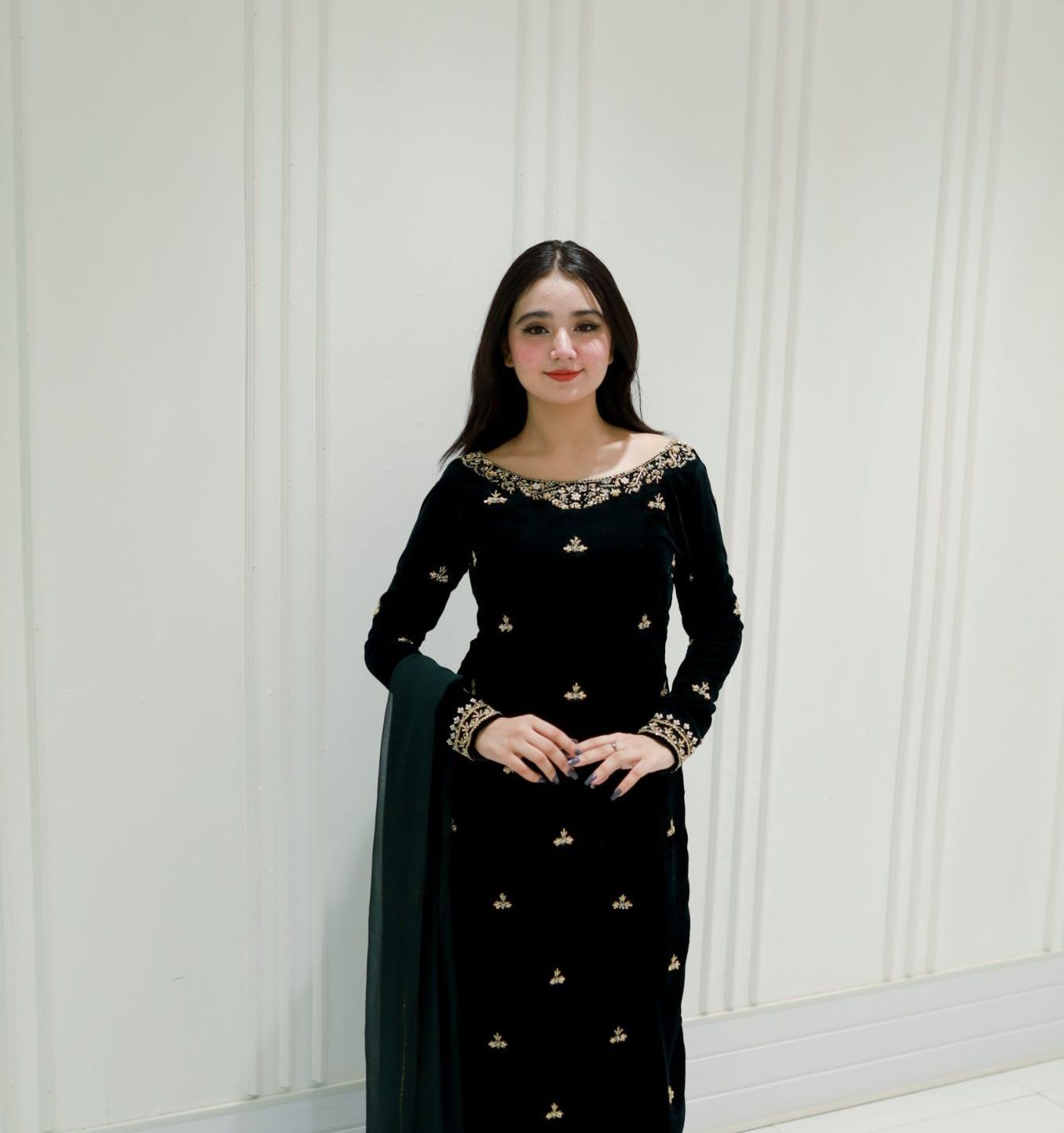 Green Velvet Lace Embroidery Work Salwar Suit - Image 2