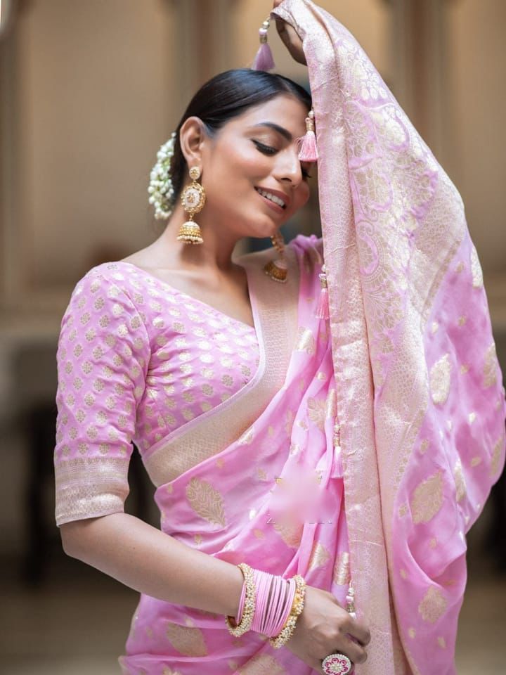 Lavender Soft Lichi Silk Jacquard Work Saree - Image 2