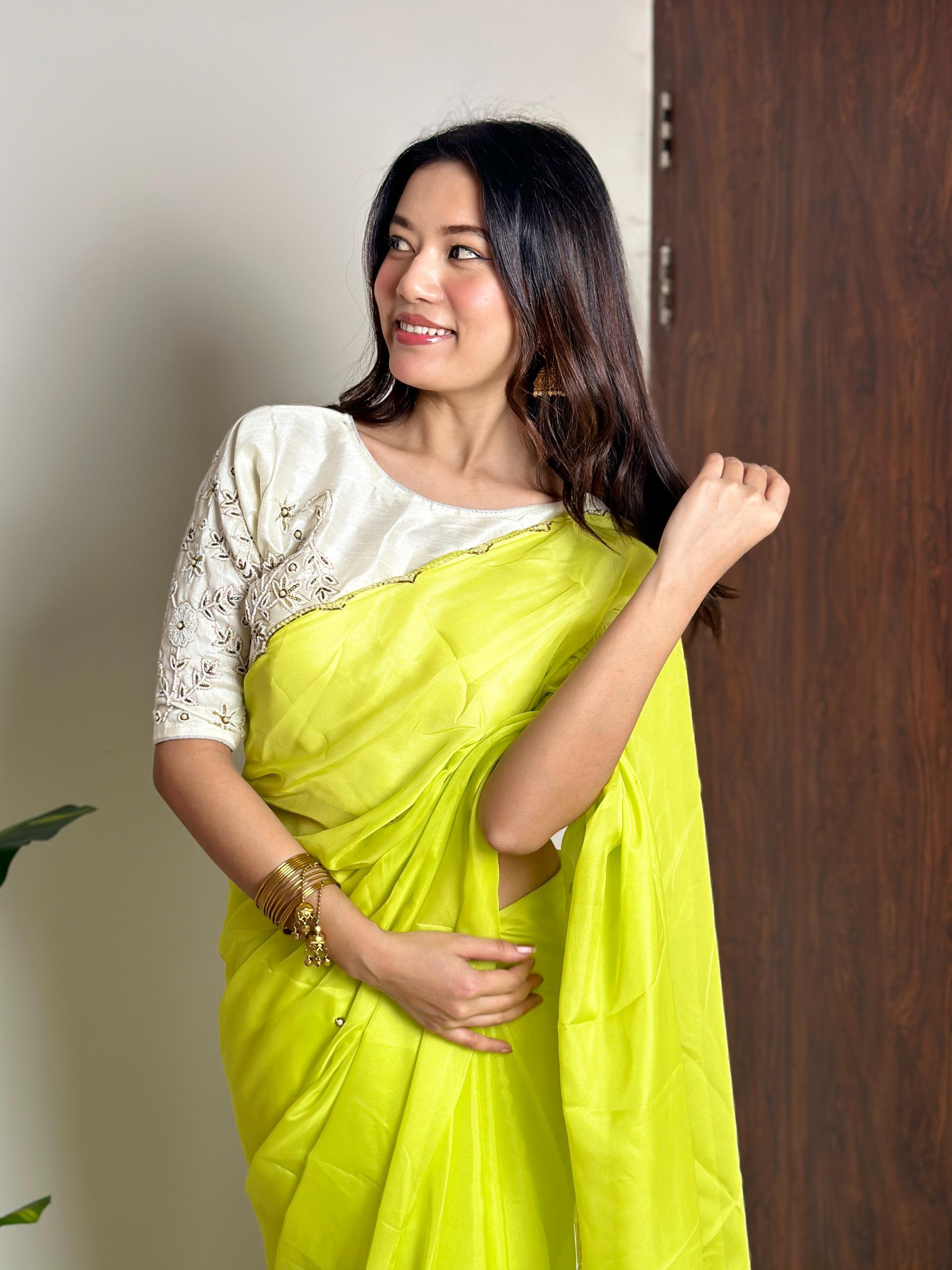 Lemon Yellow Soft Organza With Handwork Saree - Image 3