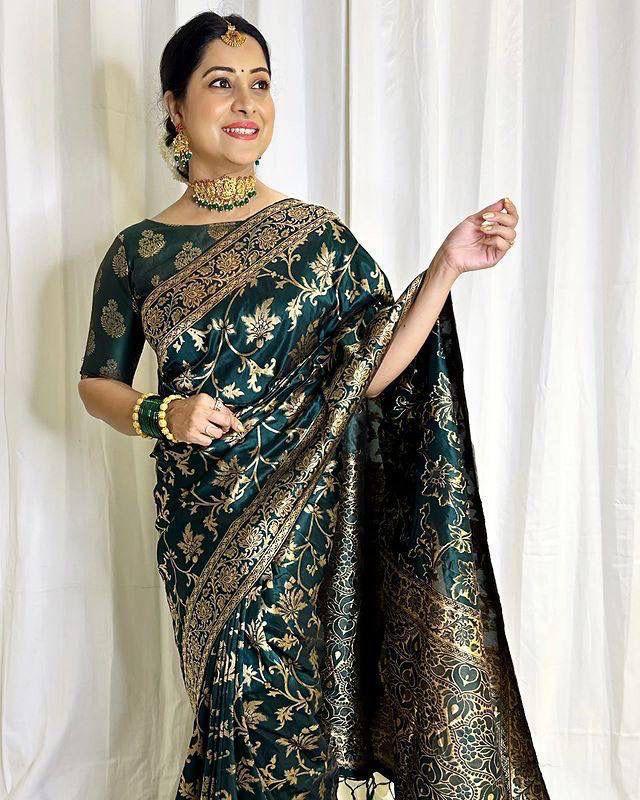 KP 6042 Peacock Green Color Soft Lichi Silk Saree with Lace Border & Lace Work. Get it for ₹1399. Delivery 4-6 Working Days. Shop now. | Sarees, Bollywood Sarees, Creative Sarees, Designer Sarees, Embroidered Sarees, Ethnic Saree, Modern Digital sarees, Party Wear Sarees