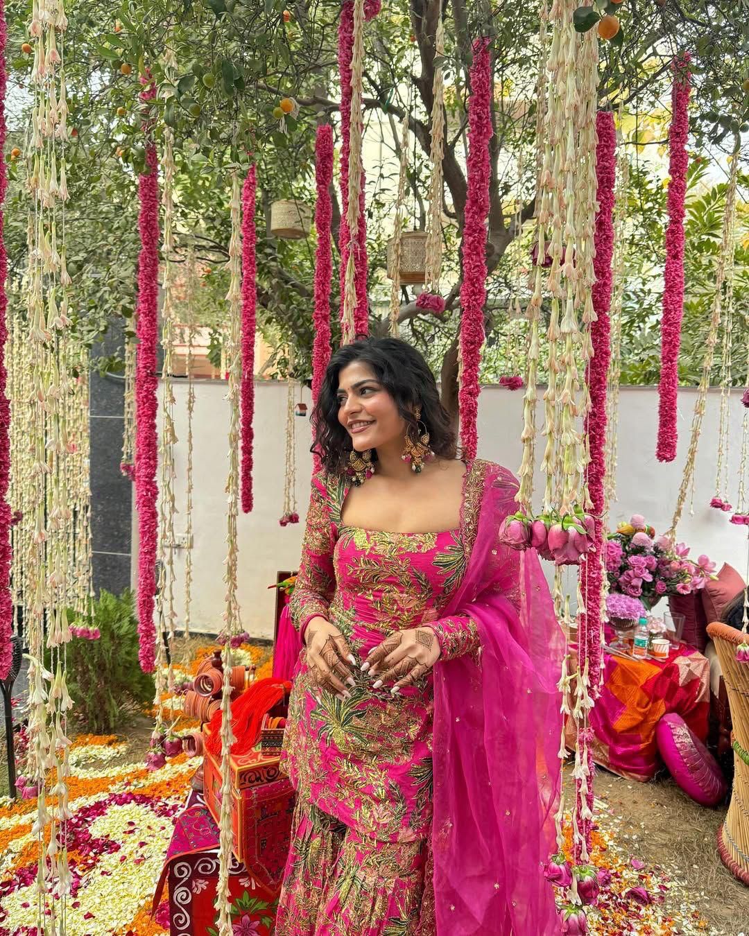 BD 1731 Pink Silk- Faux Georgette Digital Print Salwar Suit Casual, Wedding, Party, Festive, Events Etc.4-6 Working Days@ 1999/-only | Jump Suits, Salwar suit, Casual Suits, Creative suits, Designer Suits, Palazzo Suits, Party Wear Suits, Patiala Suits, Straight Suits