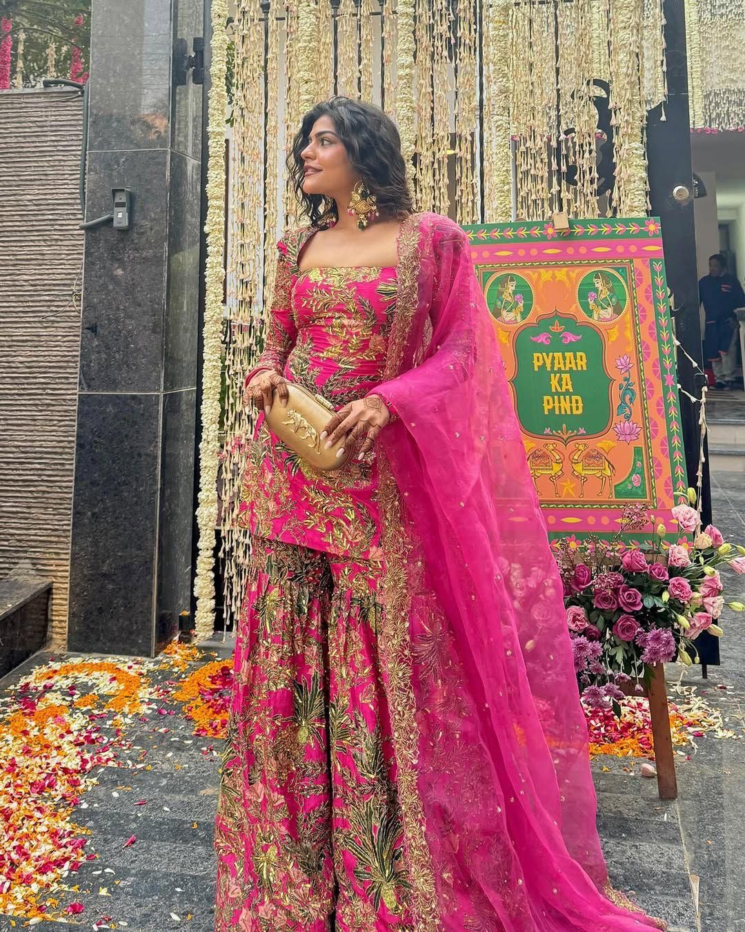 BD 1731 Pink Silk- Faux Georgette Digital Print Salwar Suit Casual, Wedding, Party, Festive, Events Etc.4-6 Working Days@ 1999/-only | Jump Suits, Salwar suit, Casual Suits, Creative suits, Designer Suits, Palazzo Suits, Party Wear Suits, Patiala Suits, Straight Suits