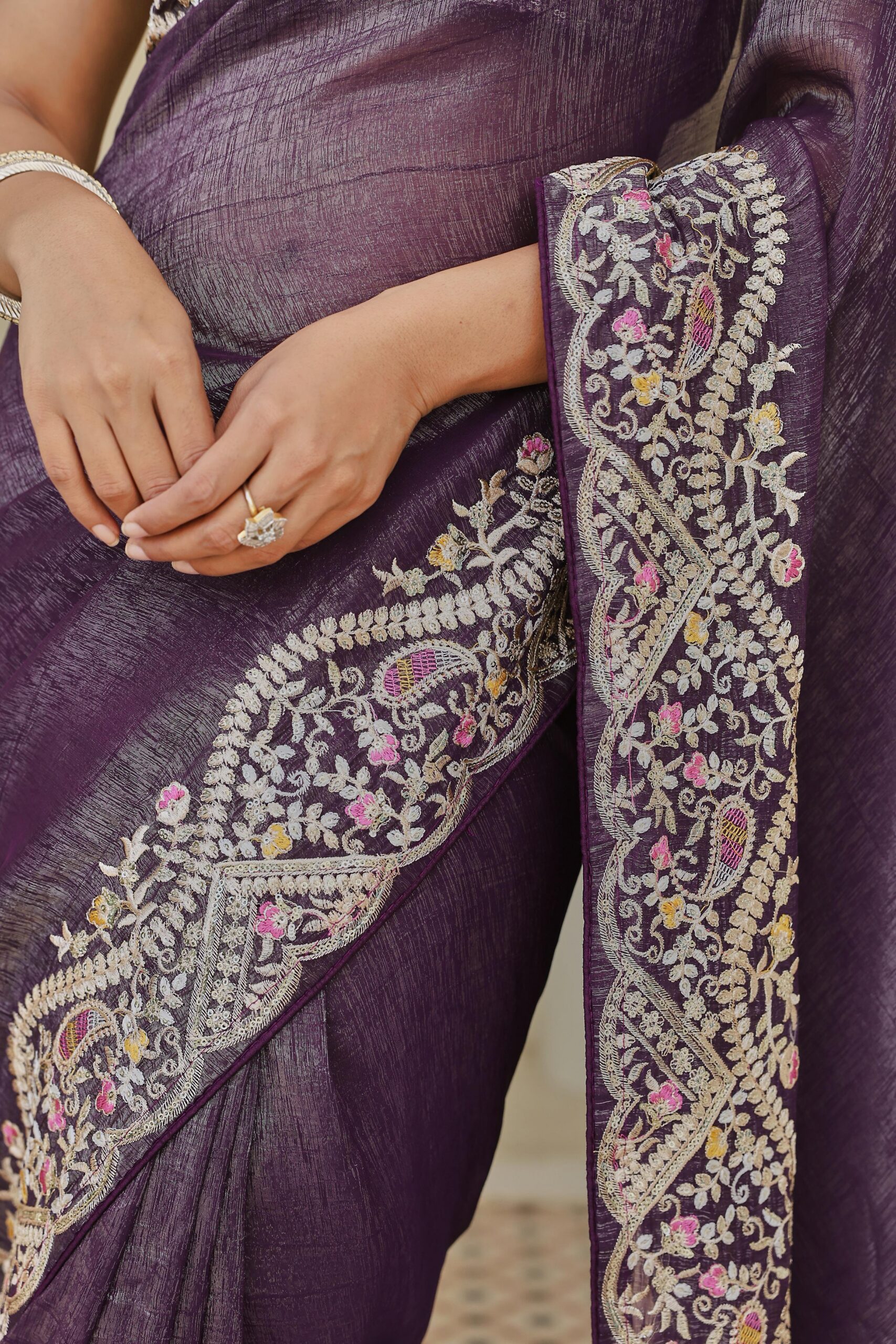Purple Silver Crunchy Embroidery Work Saree - Image 4