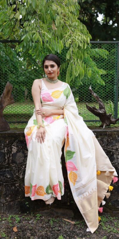 KP 6042 Black Color Soft Lichi Silk Saree with Lace Border & Lace Work. Get it for ₹1399. Delivery 4-6 Working Days. Shop now. | Sarees, Bollywood Sarees, Creative Sarees, Designer Sarees, Embroidered Sarees, Ethnic Saree, Modern Digital sarees, Party Wear Sarees