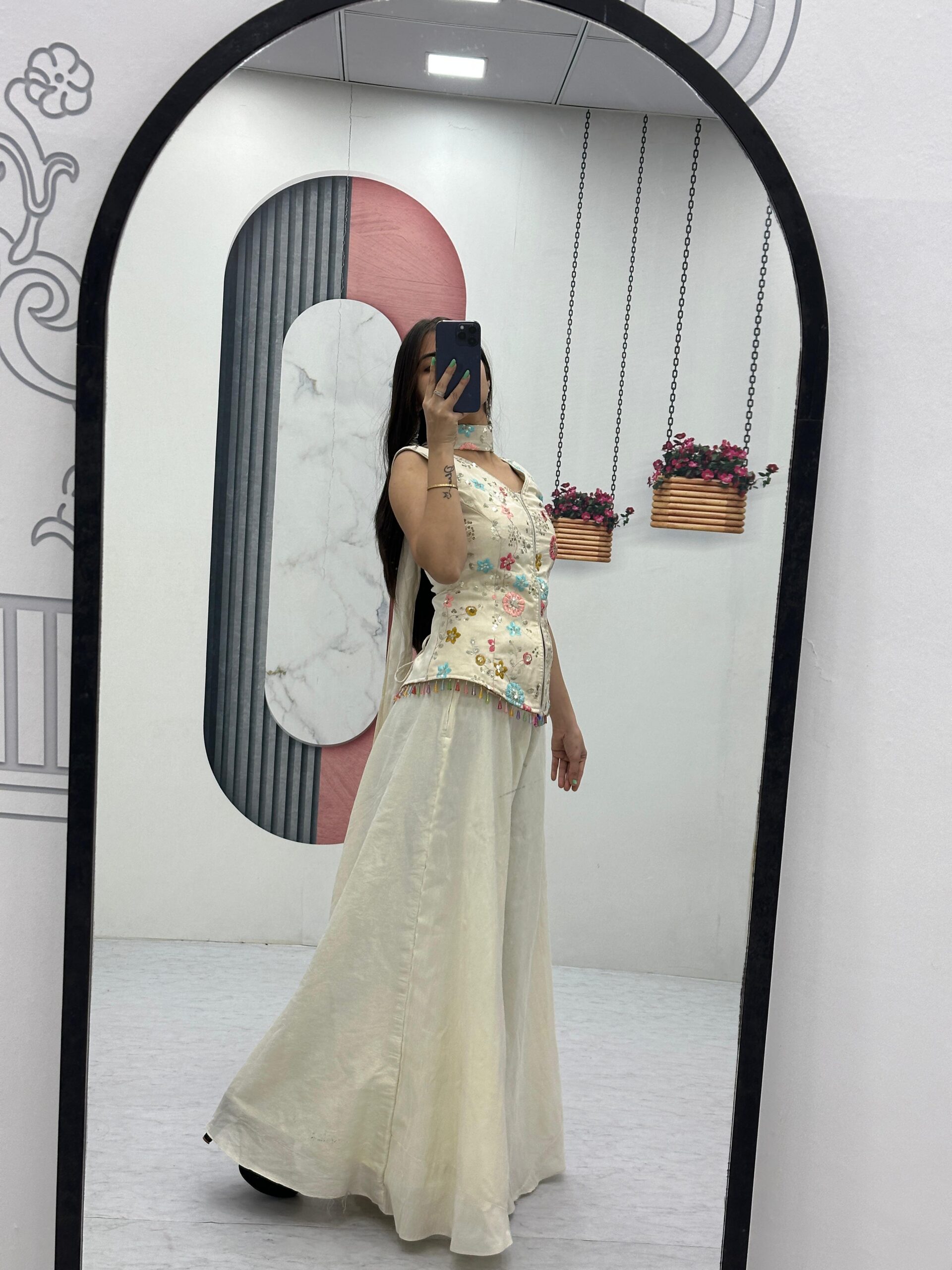 Off White Tissue Simmer Embroidery Work Salwar Suit - Image 2