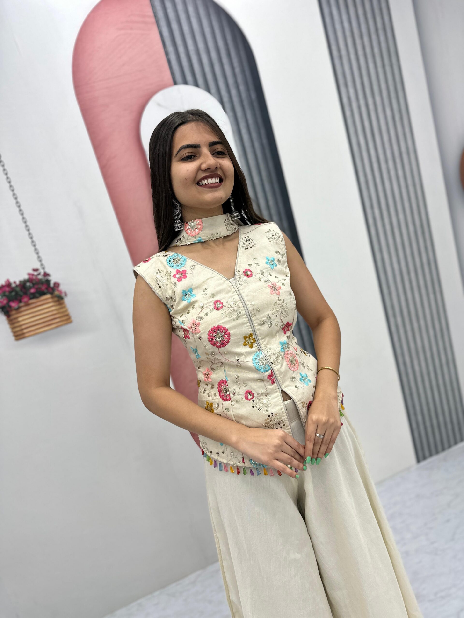 Off White Tissue Simmer Embroidery Work Salwar Suit - Image 4