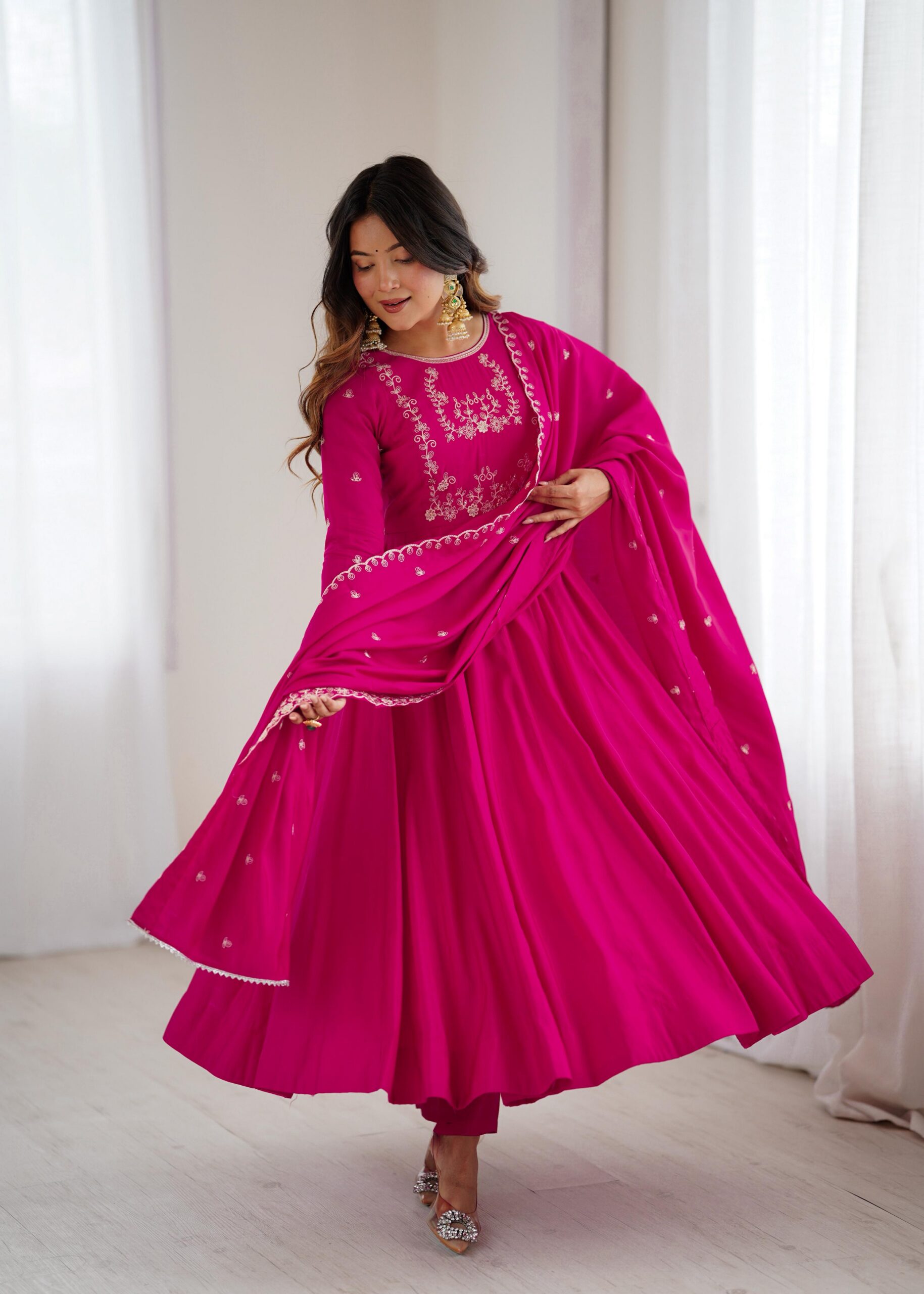 Dark Pink Roman Chanderi Silk Bead Work Salwar Suit - Image 4