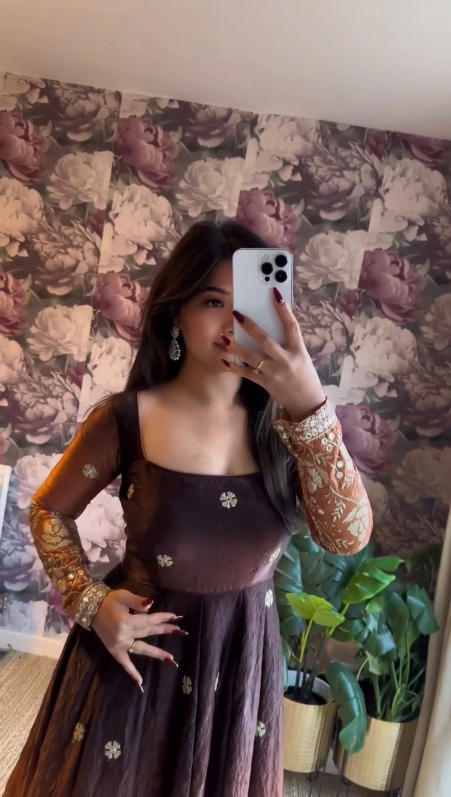 Brown Chinon Silk Thread Work Salwar Suit - Image 3