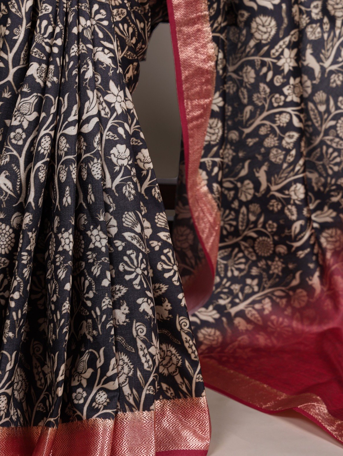 YNF 7055 Black in Tasar Silk With Viscose Border Lace Work & Lace Border Saree. Exclusive Offer ₹1699. Delivery 4-6 Working Days. Shop now. | Sarees, Bollywood Sarees, Creative Sarees, Designer Sarees, Embroidered Sarees, Ethnic Saree, Modern Digital sarees, Party Wear Sarees