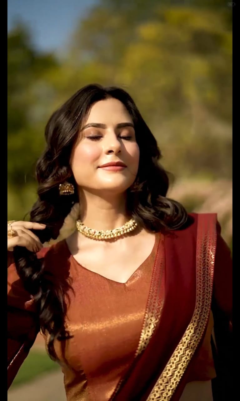 LNB 2001 Cream Color Peaceful Kanchipuram Zari Weaving Lehenga Choli Wedding, Festive, Events Expected Delivery 4-6 Working Days@2199/- Only | Lehenga, Bollywood Lehenga, Creative Lehenga, Designer Lehenga, Embroidered Lehenga, Party Wear Lehenga