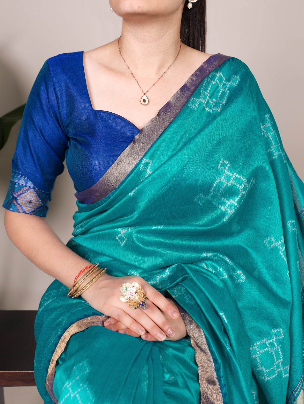 Firozi Jacquard Weaving Saree - Image 2