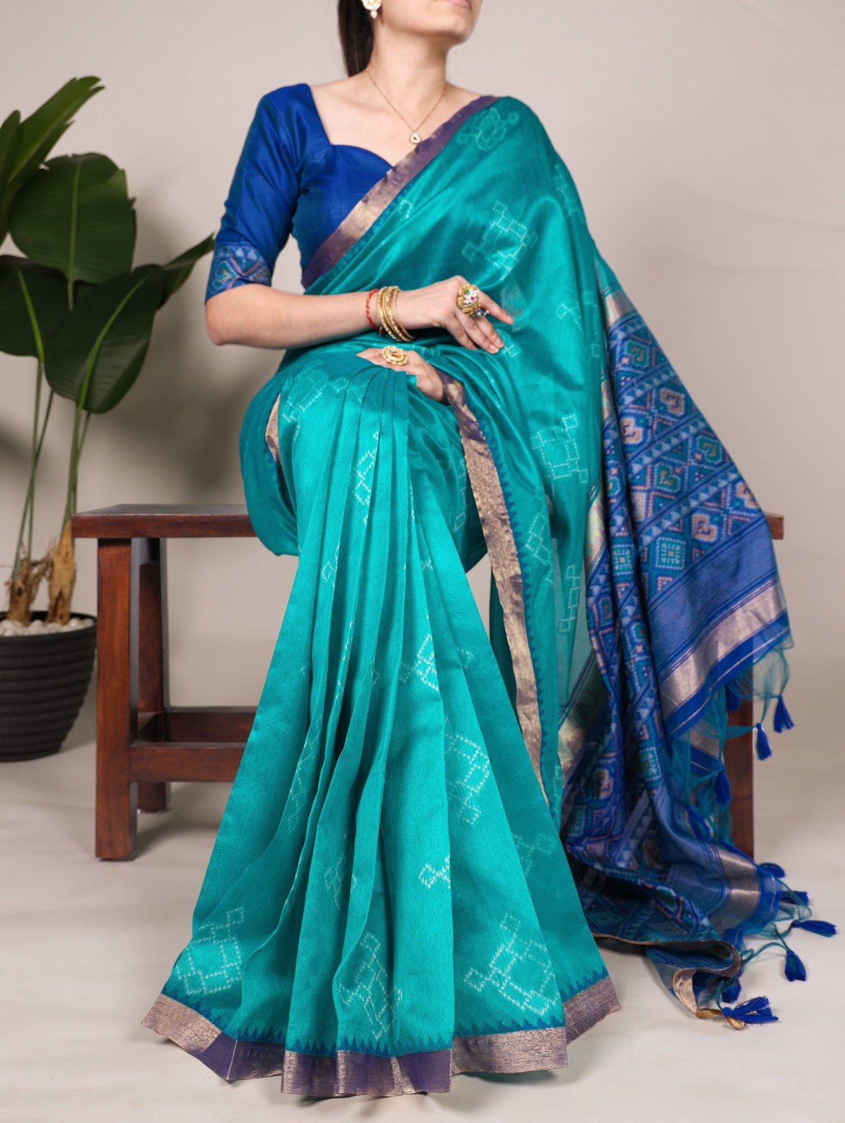 Firozi Jacquard Weaving Saree