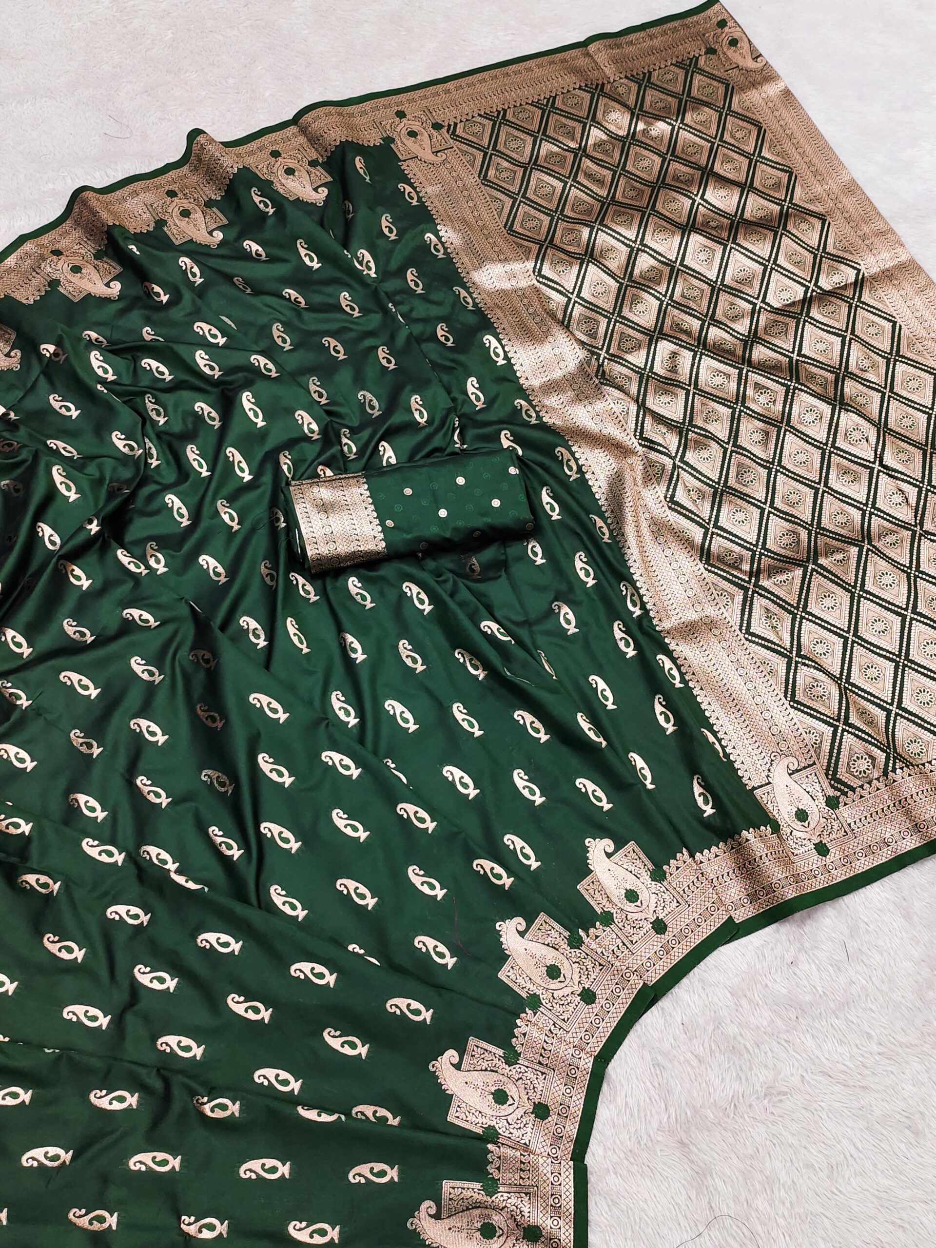 Green Banarasi Silk Zari Weaving Saree