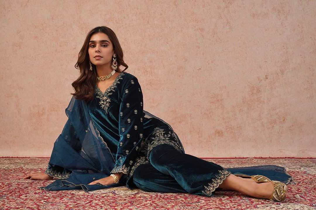 KD 1547 Peacock Blue Viscose Velvet Salwar Suit with Designer Work. Special Price ₹2099. Delivery 4-6 Working Days. Shop now. | Jump Suits, Tops & Bottoms, Track Suits, Salwar suit, Casual Suits, Creative suits, Designer Suits, Palazzo Suits, Party Wear Suits, Patiala Suits, Straight Suits, Trendy Wear