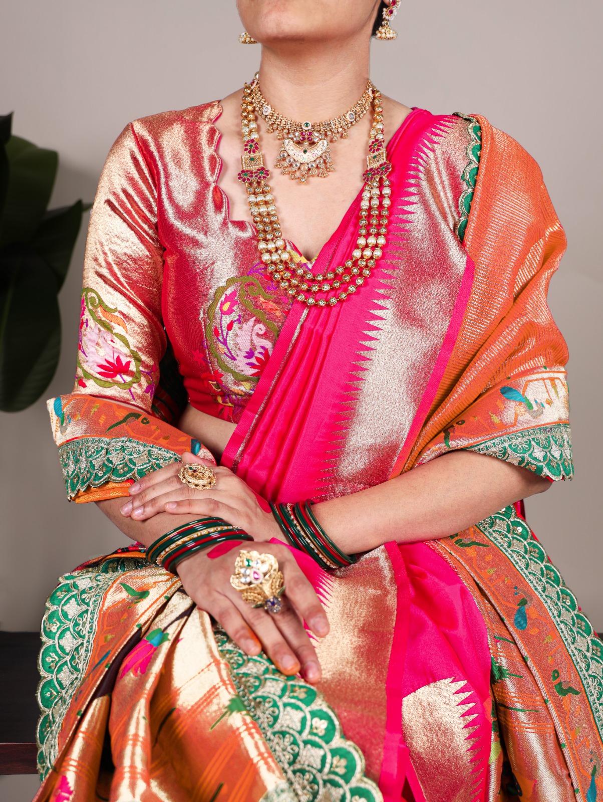 Pink Jacquard Printed Zari Saree - Image 2