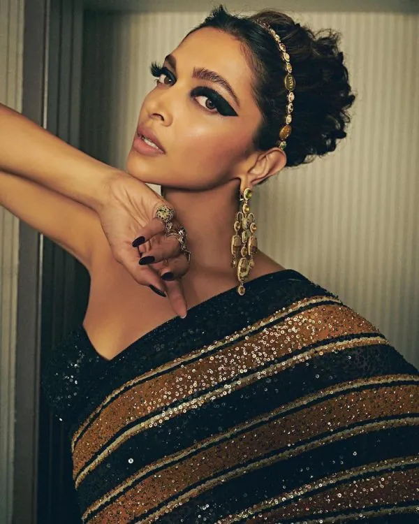 deepika-padukone-in-sabyasachi-gold-black-color-saree