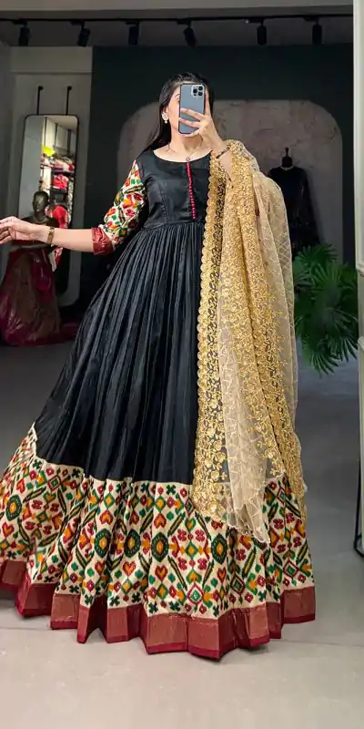 Aesthetic Black Color Dola Silk Printed Foil Work Gown
