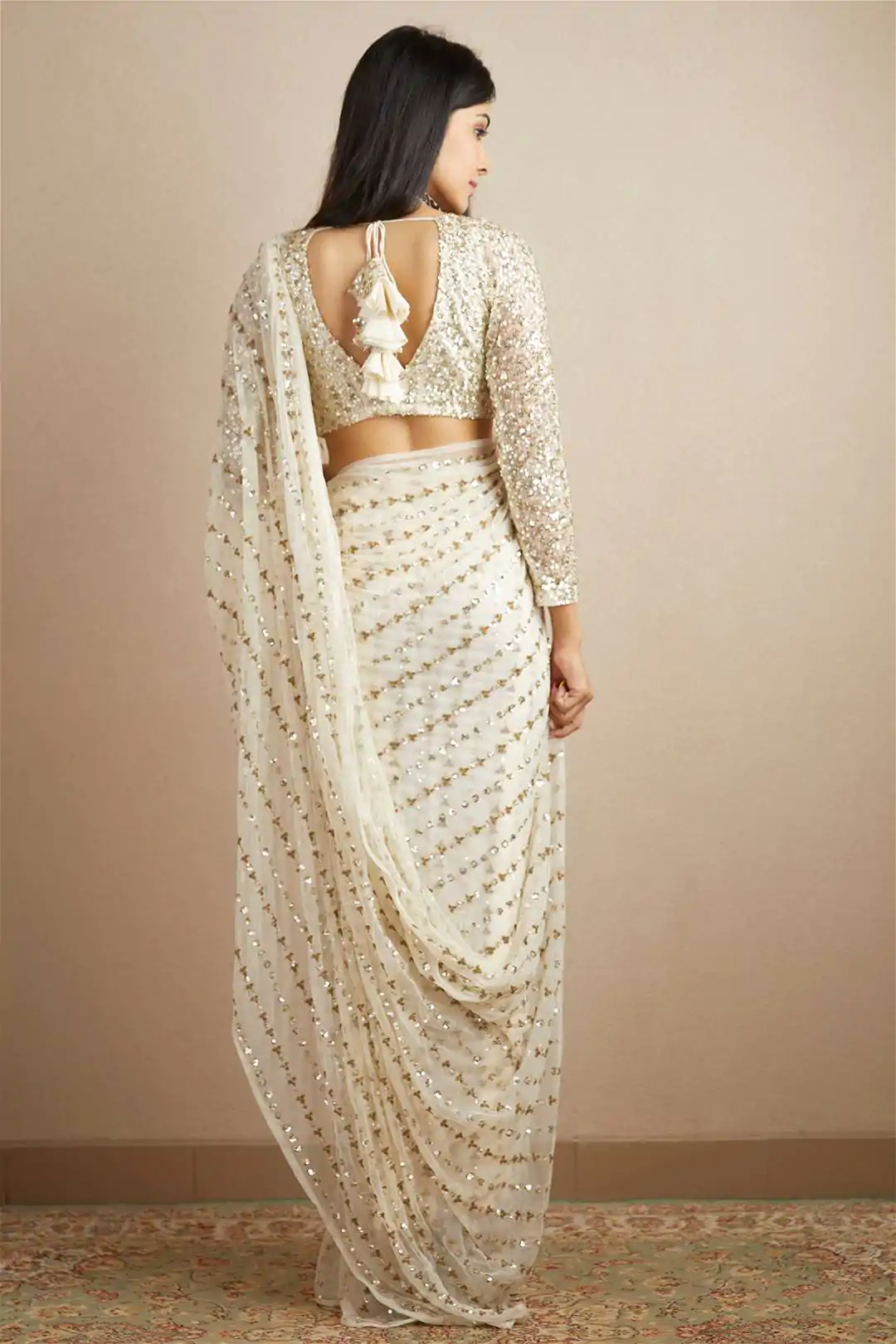 JR-602 Graceful Gold Color Fox Georgette With Embroidery Work Saree Casual, Wedding, Party, Festive, Events Etc. 4-6 Working Days @ 1699/- only | Gowns, Bollywood Gowns, Creative Gowns, Designer Gowns, Embroidered Gowns, Party Wear Gowns, Sarees, Bollywood Sarees, Creative Sarees, Designer Sarees, Embroidered Sarees, Ethnic Saree, Modern Digital sarees, Party Wear Sarees