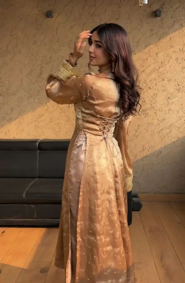 Cream Heavy Sequence Embroidery Work Salwar Suit - Image 3