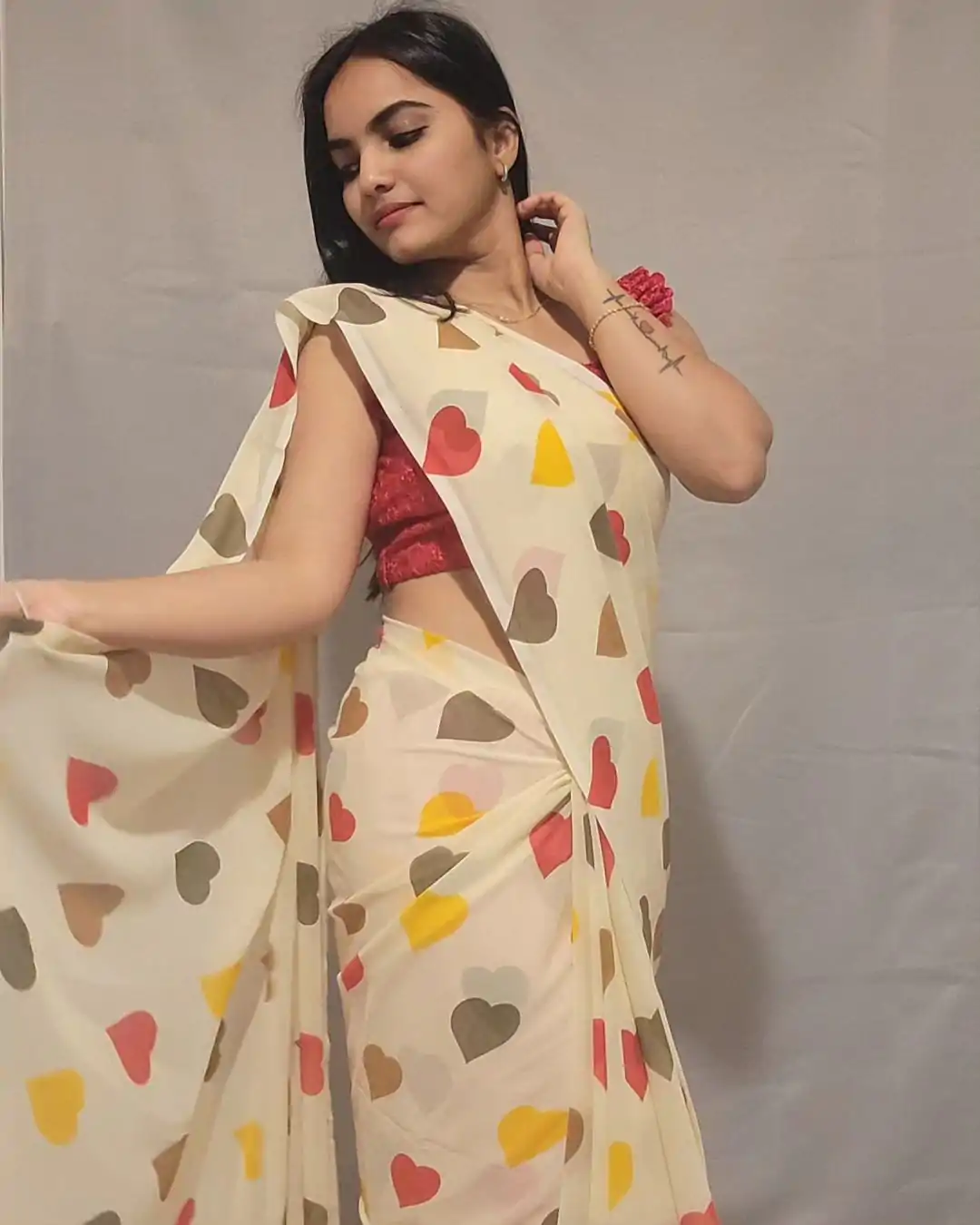 SC 215 Half White Color Soft Georgette Silk Digital Print Heart Design Ready To Wear Saree Wedding, Festive, Events .Expected Delivery 4-6 Working Days@1499                                                                                                                                         | Sarees, Bollywood Sarees, Creative Sarees, Designer Sarees, Embroidered Sarees, Ethnic Saree, Modern Digital sarees, Party Wear Sarees