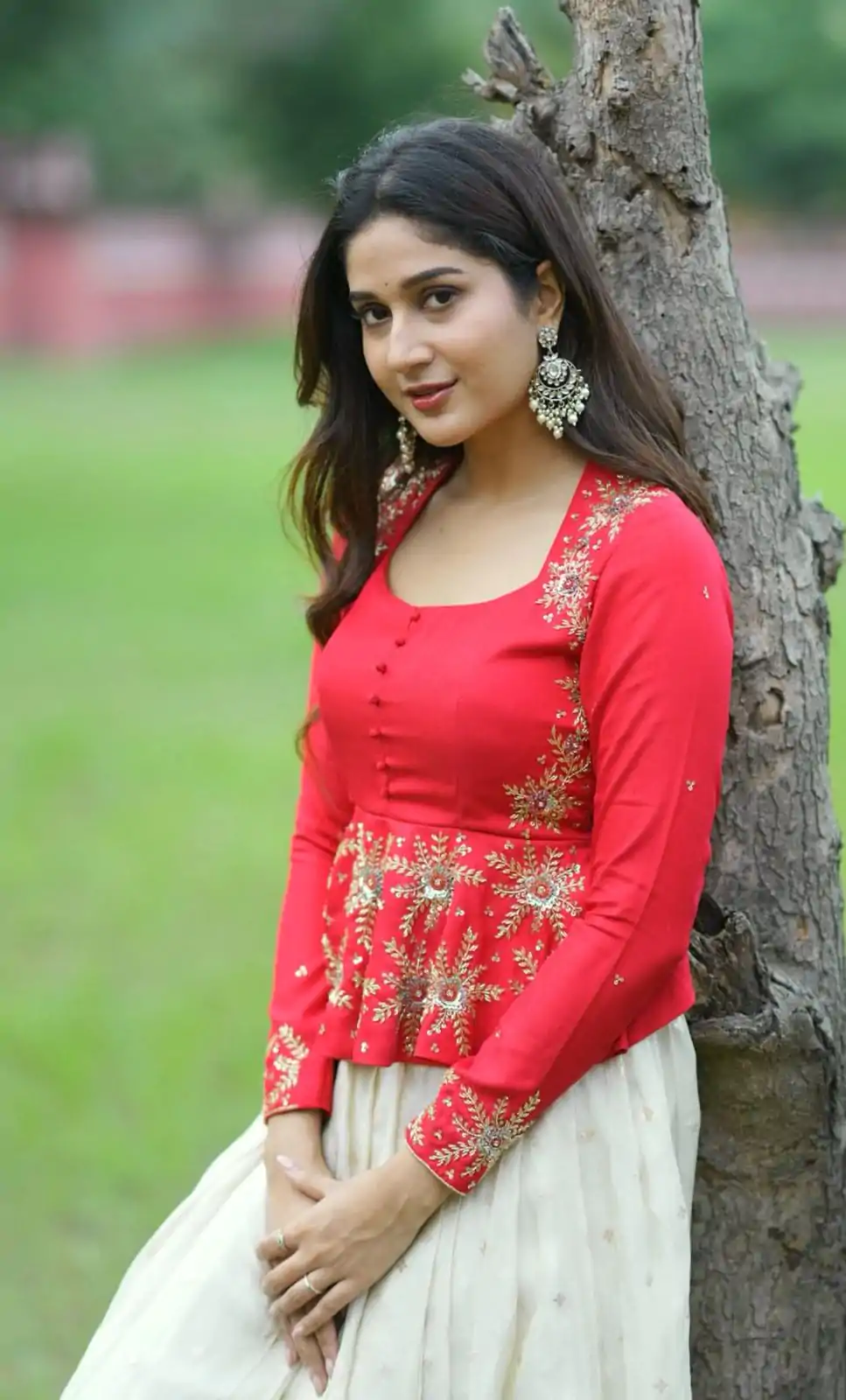 PC 496 White Red Color Chinon Thread Sequence Lehenga Choli Casual, Wedding, Festive, Events . Expected Delivery  4-6 Working Days @2049/- only                                                                                                                                             | Lehenga, Bollywood Lehenga, Creative Lehenga, Designer Lehenga, Embroidered Lehenga, Party Wear Lehenga