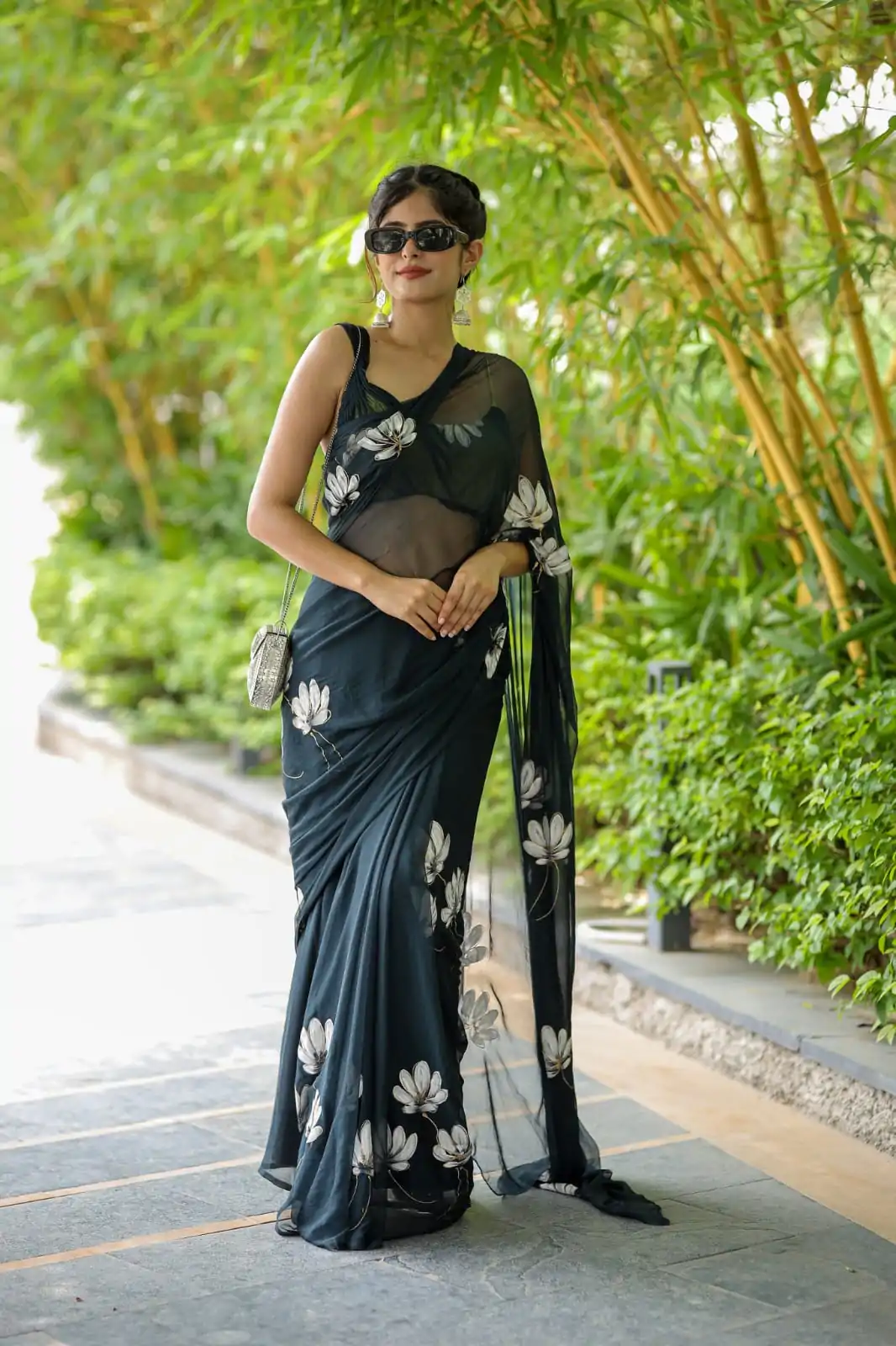 SC 411 Black Color Soft Georgette Silk All Over Saree Casual, Wedding, Festive, Events . Expected Delivery  4-6 Working Days @1599/- only                                                                                                                                           | Sarees, Bollywood Sarees, Creative Sarees, Designer Sarees, Embroidered Sarees, Ethnic Saree, Modern Digital sarees, Party Wear Sarees