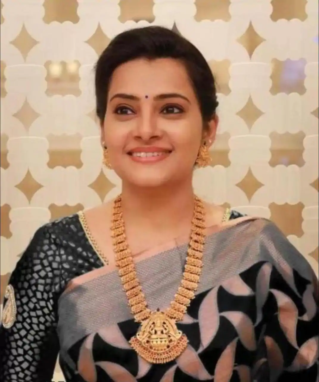  MS 172 Black Color Soft Litchi Silk All Over Weaving Saree Casual, Wedding, Festive, Events . Expected Delivery  4-6 Working Days @1199/- only      | Sarees, Bollywood Sarees, Creative Sarees, Designer Sarees, Embroidered Sarees, Ethnic Saree, Modern Digital sarees, Party Wear Sarees