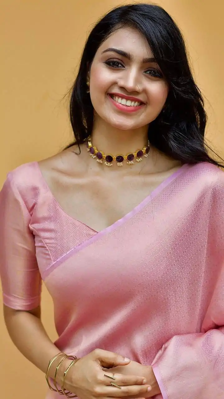 KP 4074 Pink  Color Lichi Silk Jacquard Work On All Over Saree Casual, Wedding, Festive, Events . Expected Delivery  4-6 Working Days @1399/- only                                                                                                                                           | Sarees, Bollywood Sarees, Creative Sarees, Designer Sarees, Embroidered Sarees, Ethnic Saree, Modern Digital sarees, Party Wear Sarees