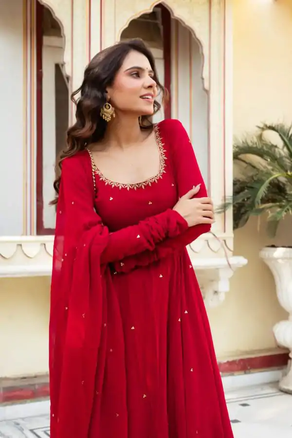 Red Georgette Handwork Real Diamond Salwar Suit - Image 5