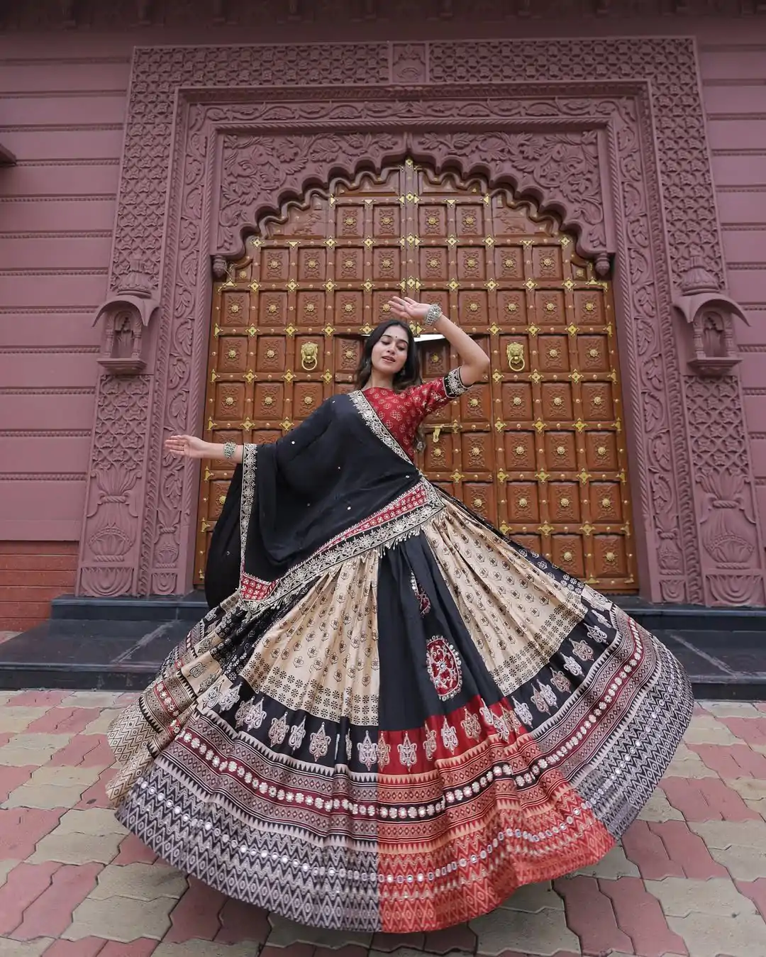 LG 645 Black Color Printed Polly Reyon Lehenga Choli Wedding, Party, Festive, Events Etc. Delivery 4-6 Working Days Rs 1999 | Lehenga, Bollywood Lehenga, Creative Lehenga, Designer Lehenga, Embroidered Lehenga, Party Wear Lehenga
