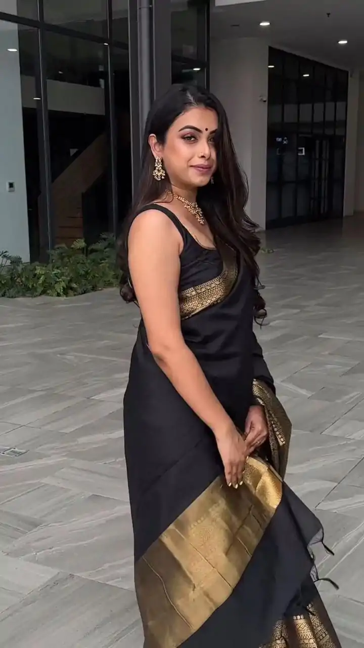 KP 5095 Black Color Jacquard With Designer Work All Over Saree . Exclusive Offer ₹1344. Delivery 4-6 Working Days. Shop now. | Sarees, Bollywood Sarees, Creative Sarees, Designer Sarees, Embroidered Sarees, Ethnic Saree, Modern Digital sarees, Party Wear Sarees