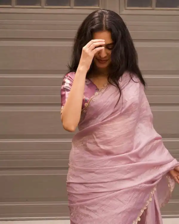 Lavender Gold Crush Lace Border Work Saree - Image 4