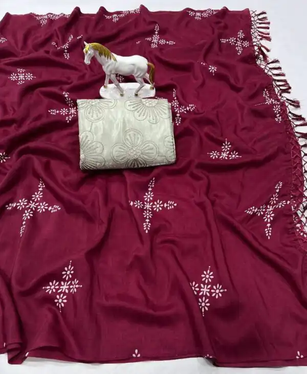 Maroon Natural Silk With Thread Embroidery Saree - Image 3
