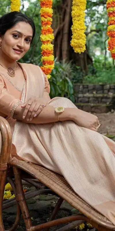 KP 4040 Off White Soft Lichi Silk Saree Perfect for Wedding, Party, Ethnic Day, Raksha Bandhan, Temple Visit Exclusive Offer ₹1299. Delivery 4-6 Working D | Sarees, Bollywood Sarees, Creative Sarees, Designer Sarees, Embroidered Sarees, Ethnic Saree, Modern Digital sarees, Party Wear Sarees