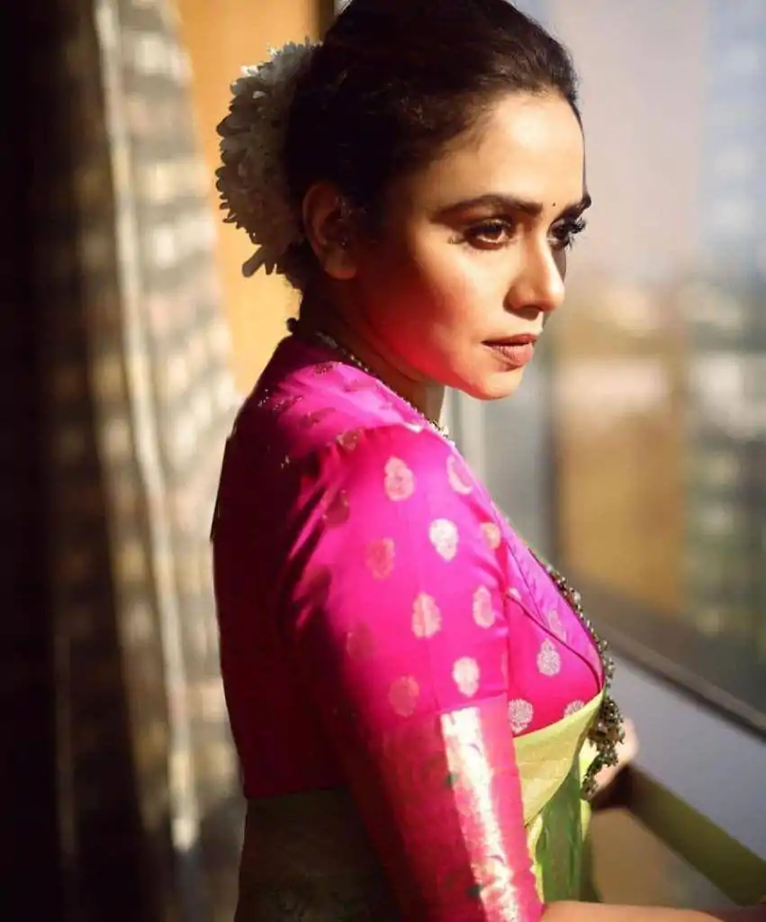 KP 5005 Parrot Green Soft Lichi Silk Cloth. Saree with Lace Border & Lace Work. Get it for ₹1399. Delivery 4-6 Working Days. Shop now. | Sarees, Bollywood Sarees, Creative Sarees, Designer Sarees, Embroidered Sarees, Ethnic Saree, Modern Digital sarees, Party Wear Sarees