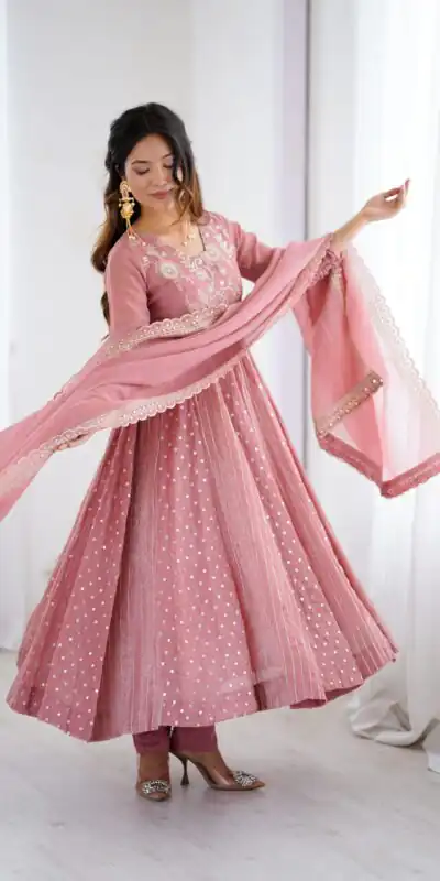 SRK 5293 Peach With Crunchy Silk With Fully Flair with Lace Work & Embroidery Work Anarkali Gown . Introductory Price ₹2149. Delivery 4-6 Worki | Gowns, Bollywood Gowns, Creative Gowns, Designer Gowns, Embroidered Gowns, Party Wear Gowns