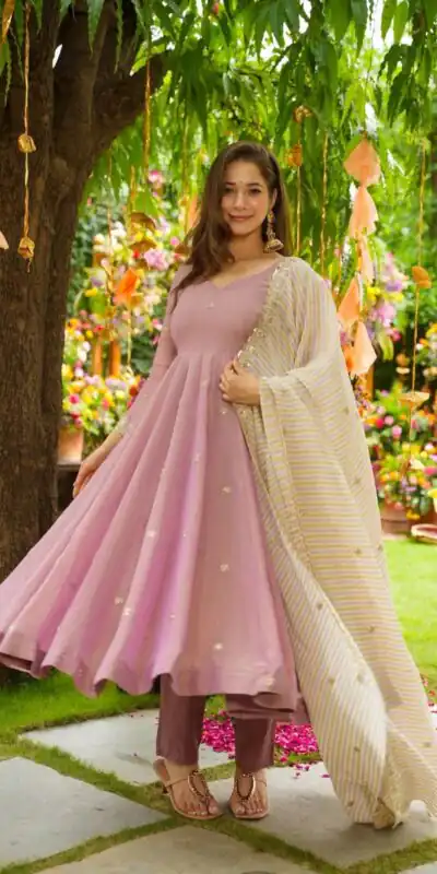 SRK 5298 Pink Faux Georgette With Embroidery Work With Fancy Full Sleeve Gown Perfect for Wedding, Party, Pooja, Mehendi, Traditional Day . Best Price 1999 | Gowns, Bollywood Gowns, Creative Gowns, Designer Gowns, Embroidered Gowns, Party Wear Gowns