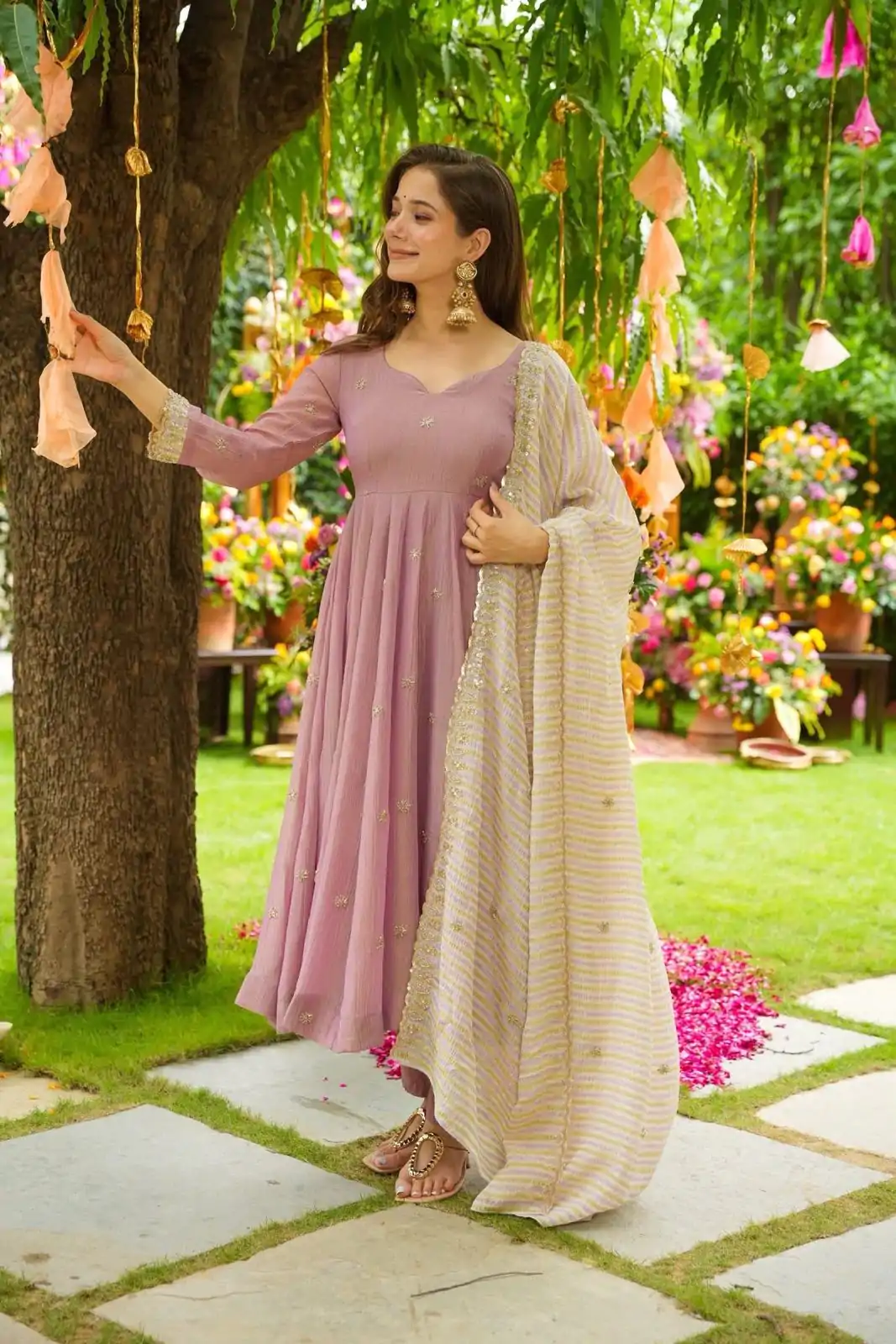 SRK 5298 Pink Faux Georgette With Embroidery Work With Fancy Full Sleeve Gown Perfect for Wedding, Party, Pooja, Mehendi, Traditional Day . Best Price 1999 | Gowns, Bollywood Gowns, Creative Gowns, Designer Gowns, Embroidered Gowns, Party Wear Gowns