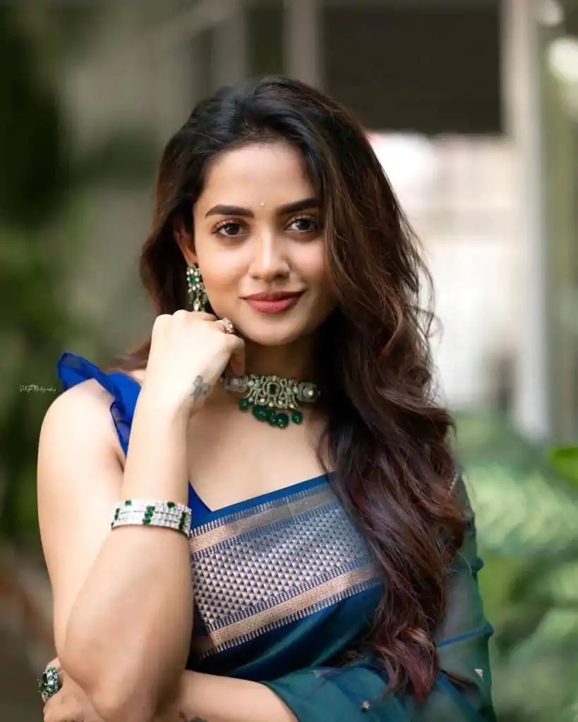 KP 5046 Teal Soft Lichi Silk With Lace Work & Lace Border Saree. Wedding, Party, Festive, Events Get it for ₹1449. Delivery 4-6 Working Days. Shop now. | Sarees, Bollywood Sarees, Creative Sarees, Designer Sarees, Embroidered Sarees, Ethnic Saree, Modern Digital sarees, Party Wear Sarees