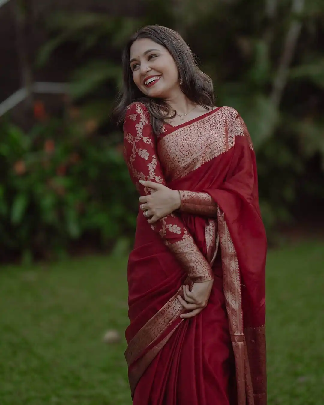 KP 6034 Red Soft Lichi Silk Saree with Lace Border & Lace Work. Exclusive Offer ₹1349. Delivery 4-6 Working Days. Shop now. | Sarees, Bollywood Sarees, Creative Sarees, Designer Sarees, Embroidered Sarees, Ethnic Saree, Modern Digital sarees, Party Wear Sarees