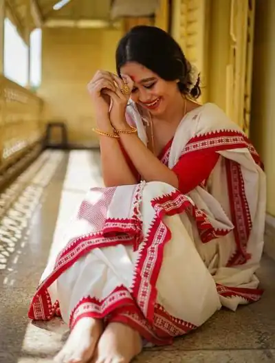 KP 5074 White Color Soft Lilan Slab Weaving Work Saree Casual, Party Wear, Wedding, Events Etc. Expected Delivery 4-6 Working Days @1449/- | Sarees, Bollywood Sarees, Creative Sarees, Designer Sarees, Embroidered Sarees, Ethnic Saree, Modern Digital sarees, Party Wear Sarees