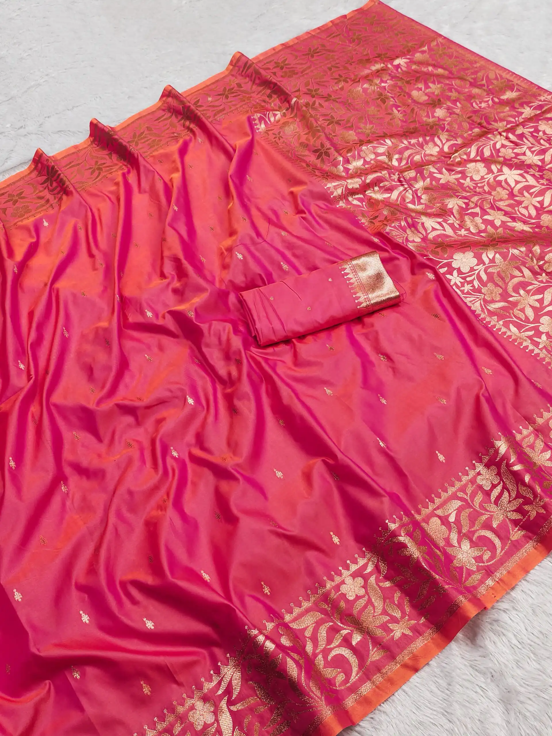 Pink Banarasi Silk Zari Weaving Lace Work Saree