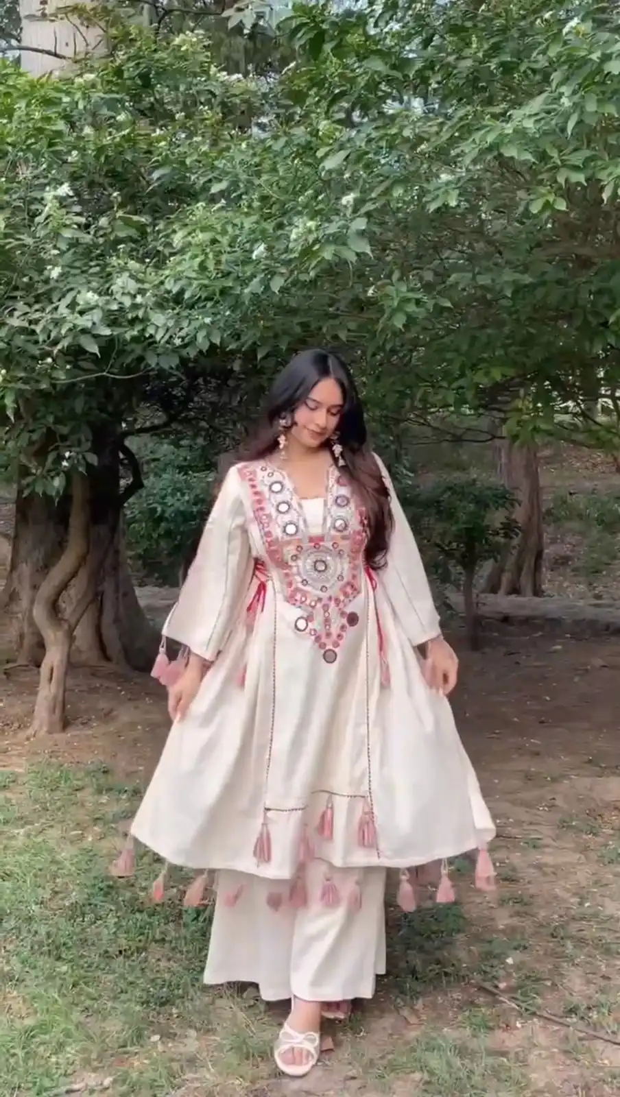 White Rayon Thread With Real Mirror Work Salwar Suit