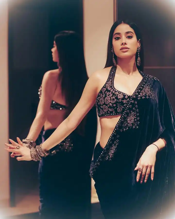 ST 491 Blue Pure 9000 Velvet Saree with Lace Work & Embroidery Work. Affordable Price ₹1999. Delivery 4-6 Working Days. Shop now. | Sarees, Bollywood Sarees, Creative Sarees, Designer Sarees, Embroidered Sarees, Ethnic Saree, Modern Digital sarees, Party Wear Sarees